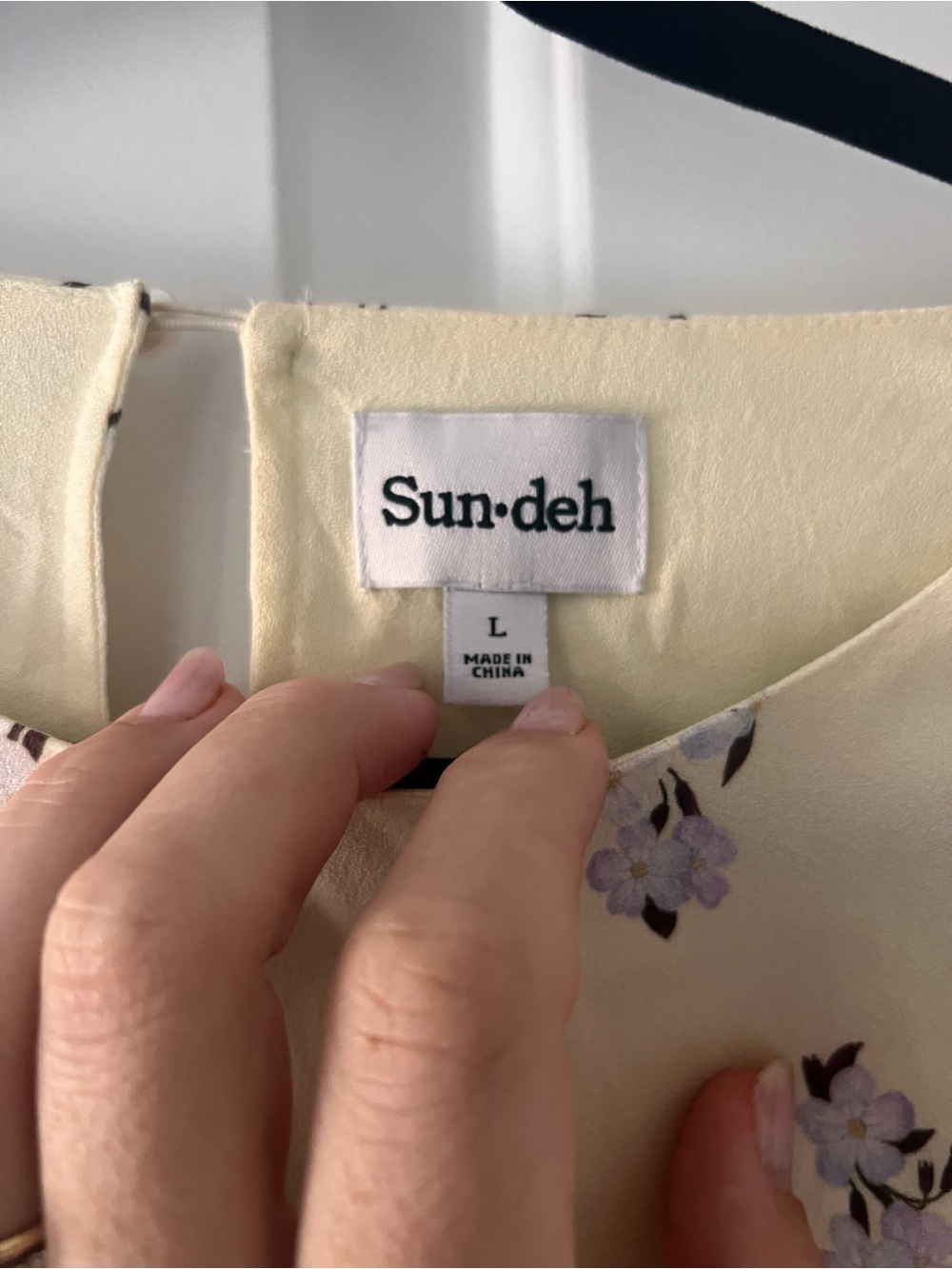 Sundeh Sunday Best Zane Pale Yellow Floral Puff-Sleeve Mini Dress Aritzia - Picture 6 of 8